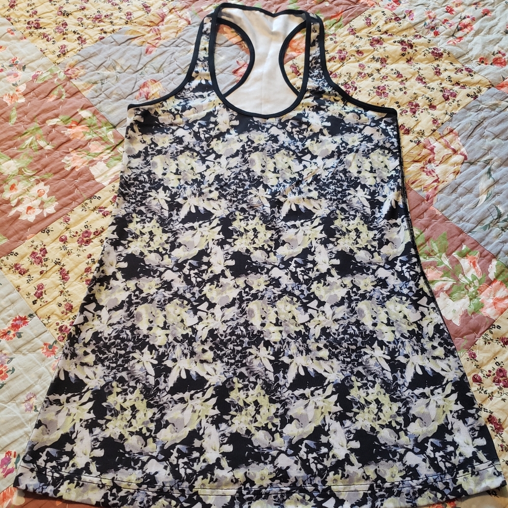 Lululemon Cool Racerback sz 8